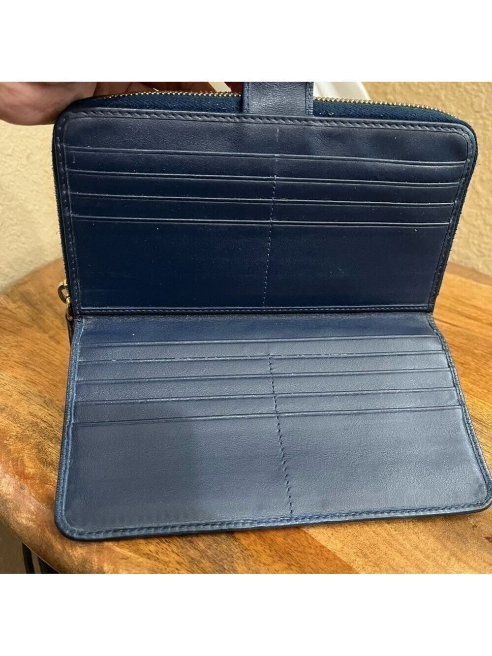 PRADA NAVY VITELLO MOVE WALLET - Picture 8 of 11